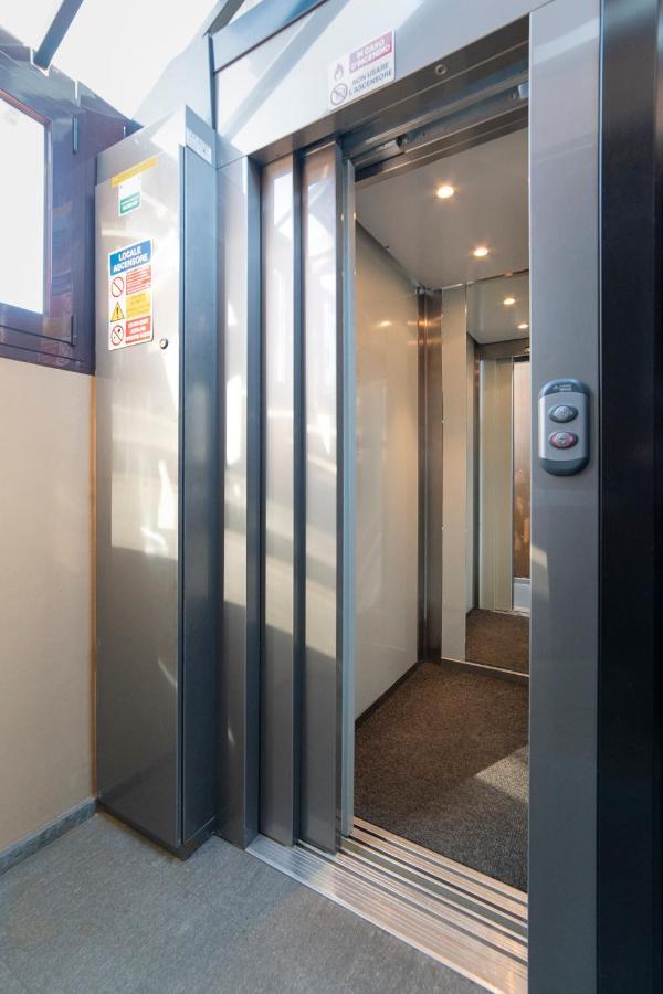 To-Housing3, Luce E Relax Al Centro Di Torino Apartment Exterior foto